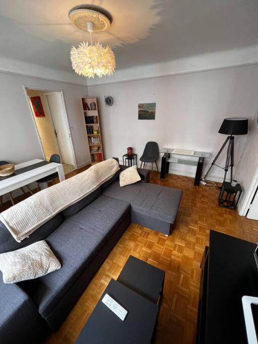 Appartement Avec Balcon En Centre Ville Bourges Exterior foto